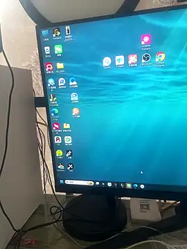 Azyrrgg online show from October 2025 05:52:02 AM