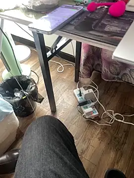 Azyrrgg online show from October 2025 10:28:02 AM