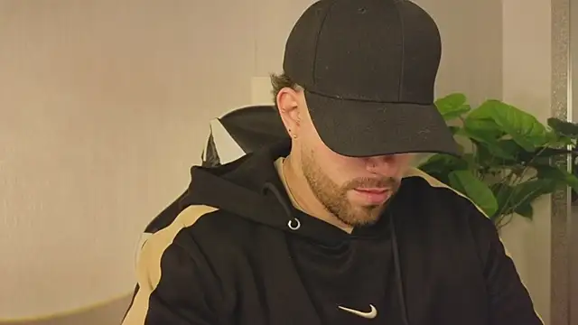 Ades Lowe online show from November 2025 11:35:01 AM