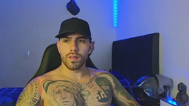 Ades Lowe online show from January 2026 12:04:02 AM