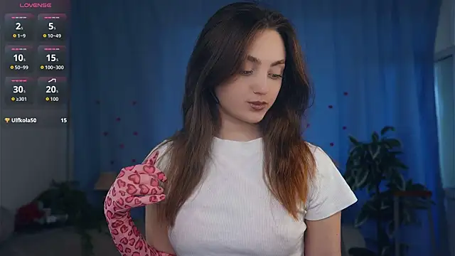 Snapshot of LoraDavi chatting on September 2025 07:41:01 AM LoraDavi online show from September 2025 07:41:01 AM