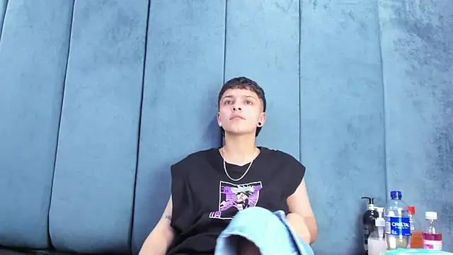 Megan Thompson  online show from March 2026 02:15:02 AM