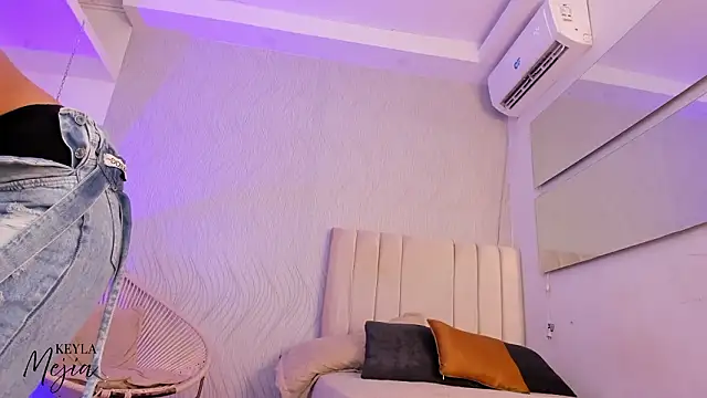 keyla mejia online show from February 2026 12:09:02 PM