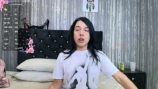 Alicee Moonn online show from November 2025 08:07:01 PM