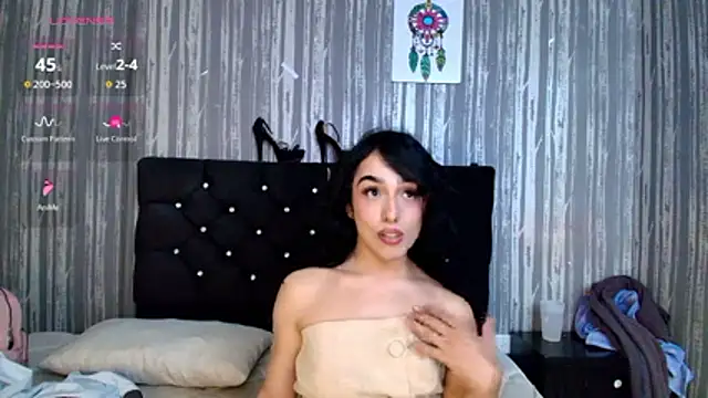 Alicee Moonn online show from December 2025 12:17:01 AM