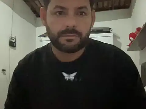 Snapshot of Almir10 chatting on September 2025 04:06:01 AM Almir10 online show from September 2025 04:06:01 AM