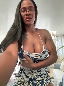 Bustykeyla online show from November 2025 03:05:01 PM