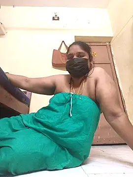 Snapshot of Villageanuty chatting on October 2025 09:09:01 AM Villageanuty online show from October 2025 09:09:01 AM