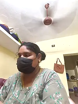 Snapshot of Villageanuty chatting on October 2025 06:25:01 AM Villageanuty online show from October 2025 06:25:01 AM