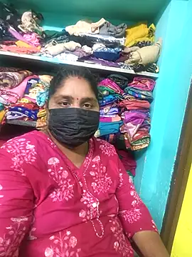 Villageanuty online show from April 2026 12:31:01 PM