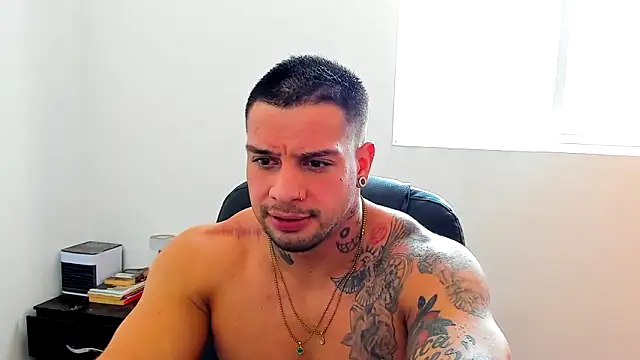 Snapshot of Marck_Mathews chatting on December 2025 03:28:02 PM Marck Mathews online show from December 2025 03:28:02 PM