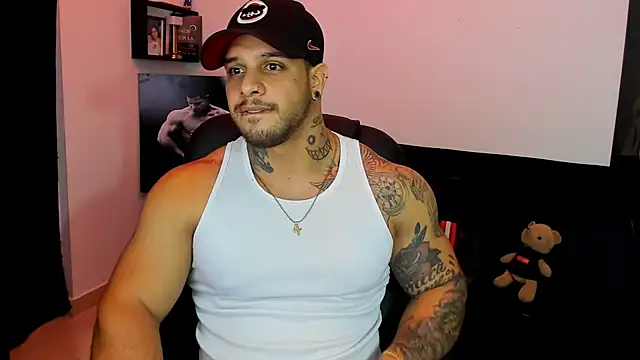 Snapshot of Marck_Mathews chatting on April 2026 04:14:02 AM Marck Mathews online show from April 2026 04:14:02 AM