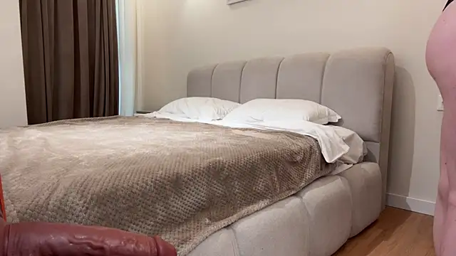 Snapshot of Kelly_Berry__ chatting on September 2025 08:25:01 AM Kelly Berry online show from September 2025 08:25:01 AM