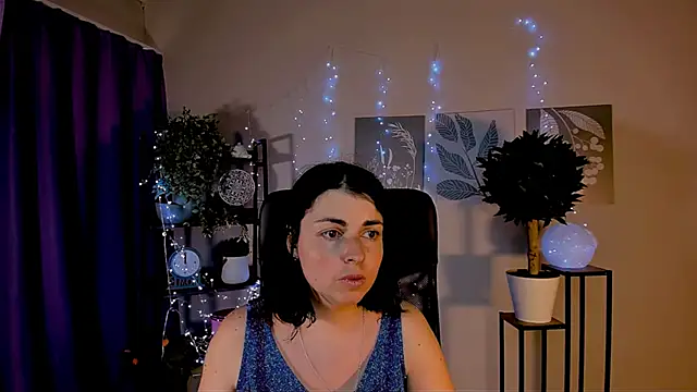 MartaEdams online show from May 2026 06:20:01 AM