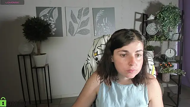 MartaEdams online show from July 2026 05:37:01 AM