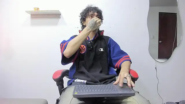 JackesTaylor online show from October 2025 05:37:01 AM