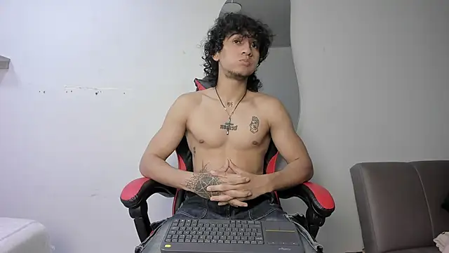 JackesTaylor online show from November 2025 05:39:02 AM