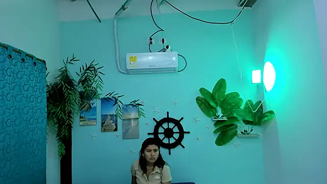 eladyrous98 online show from November 2025 07:00:02 AM