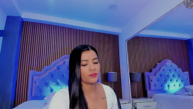 SelenaStonne online show from September 2025 08:57:01 PM