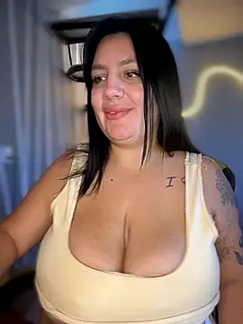 victoria amatista  online show from March 2026 06:01:01 PM