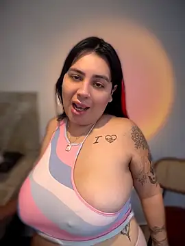 victoria amatista  online show from May 2026 03:33:02 PM