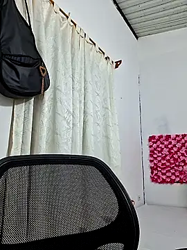 Snapshot of channell0 chatting on October 2025 06:01:01 AM channell0 online show from October 2025 06:01:01 AM