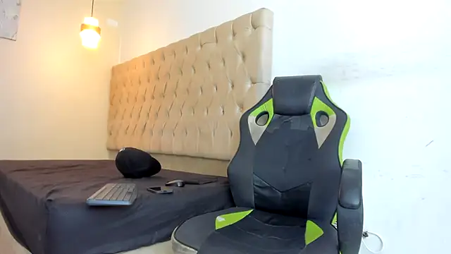 Darkknightx01 online show from October 2025 02:01:01 AM