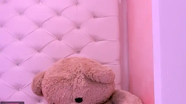 eimy skinny  online show from May 2026 01:40:01 PM