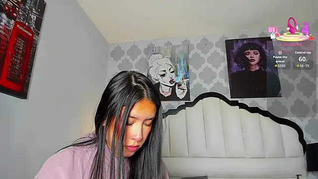 SarahMiler  online show from November 2025 07:46:02 PM