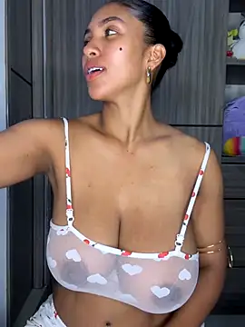 Snapshot of Mia_sweet80 chatting on September 2025 02:36:02 AM Mia sweet80 online show from September 2025 02:36:02 AM