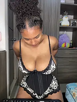 Snapshot of Mia_sweet80 chatting on October 2025 02:58:02 AM Mia sweet80 online show from October 2025 02:58:02 AM