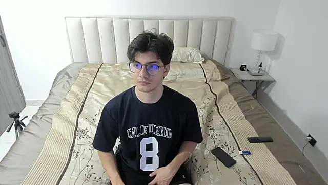 Snapshot of kyron__jobs chatting on March 2026 05:57:01 AM kyron jobs online show from March 2026 05:57:01 AM