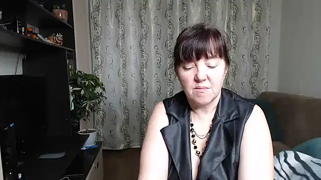 Snapshot of Illusionq chatting on October 2025 05:06:01 AM Illusionq online show from October 2025 05:06:01 AM