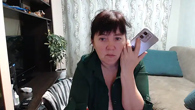 Snapshot of Illusionq chatting on October 2025 05:15:01 AM Illusionq online show from October 2025 05:15:01 AM