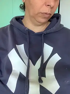 LupeLok online show from October 2025 03:53:01 PM