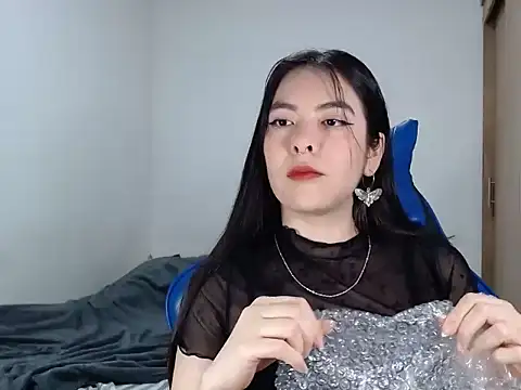 Snapshot of EloiseJun chatting on November 2025 05:43:01 AM EloiseJun online show from November 2025 05:43:01 AM