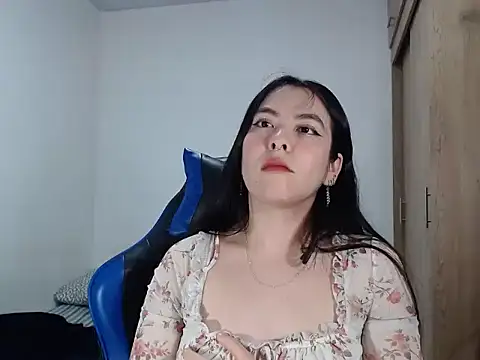 Snapshot of EloiseJun chatting on January 2026 04:14:01 AM EloiseJun online show from January 2026 04:14:01 AM