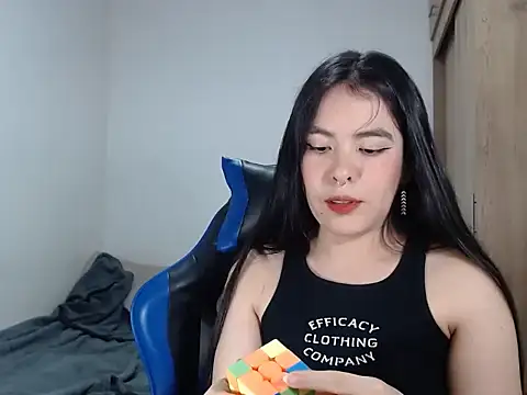 Snapshot of EloiseJun chatting on January 2026 05:44:02 AM EloiseJun online show from January 2026 05:44:02 AM