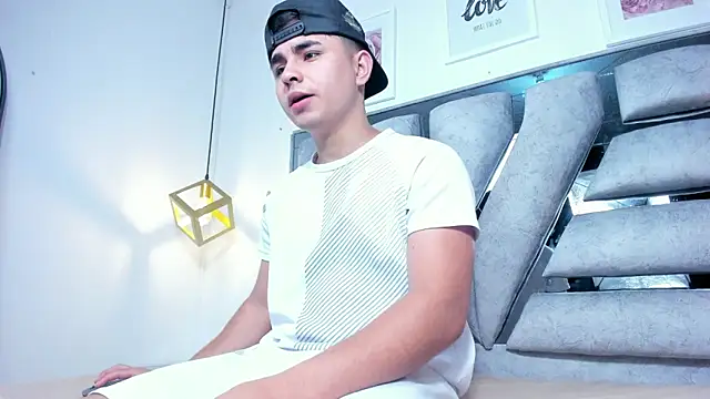 lianfox  online show from March 2026 12:10:02 PM