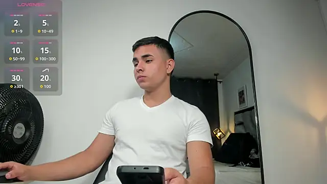 lianfox  online show from May 2026 12:55:02 PM