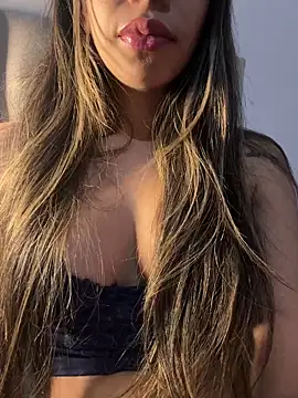 Snapshot of Mayalorenz chatting on February 2026 09:40:01 PM Mayalorenz online show from February 2026 09:40:01 PM