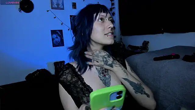 kattusauruss online show from October 2025 03:40:01 AM