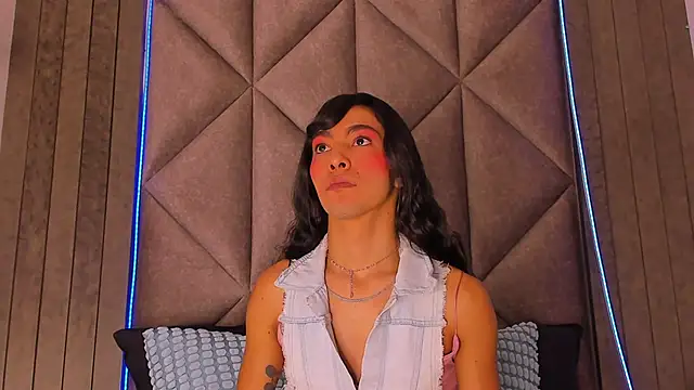 TiffValentinee  online show from September 2025 07:37:02 PM