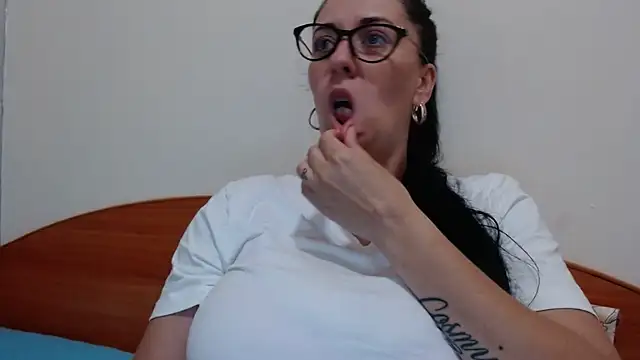 jollene online show from June 2026 12:07:01 PM