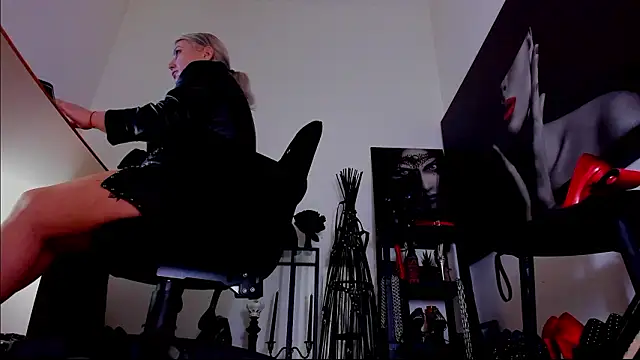 demisweet online show from February 2026 03:05:01 AM