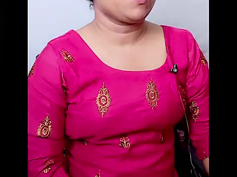 Snapshot of LushVamp chatting on September 2025 09:20:01 AM LushVamp online show from September 2025 09:20:01 AM