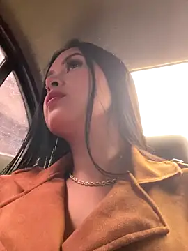 CrisMarulanda online show from October 2025 07:13:01 PM