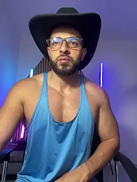 Snapshot of magnumchris chatting on February 2026 11:00:02 AM magnumchris online show from February 2026 11:00:02 AM