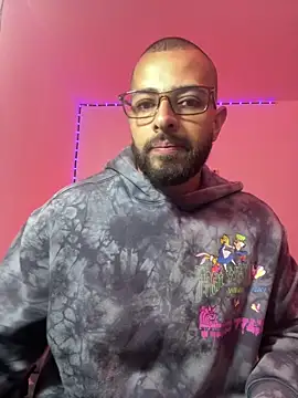 magnumchris online show from May 2026 11:51:02 AM