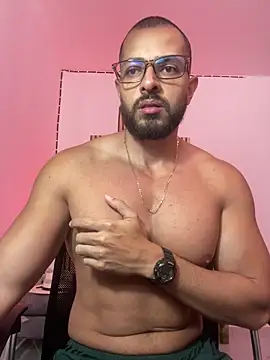 magnumchris online show from May 2026 03:11:01 PM